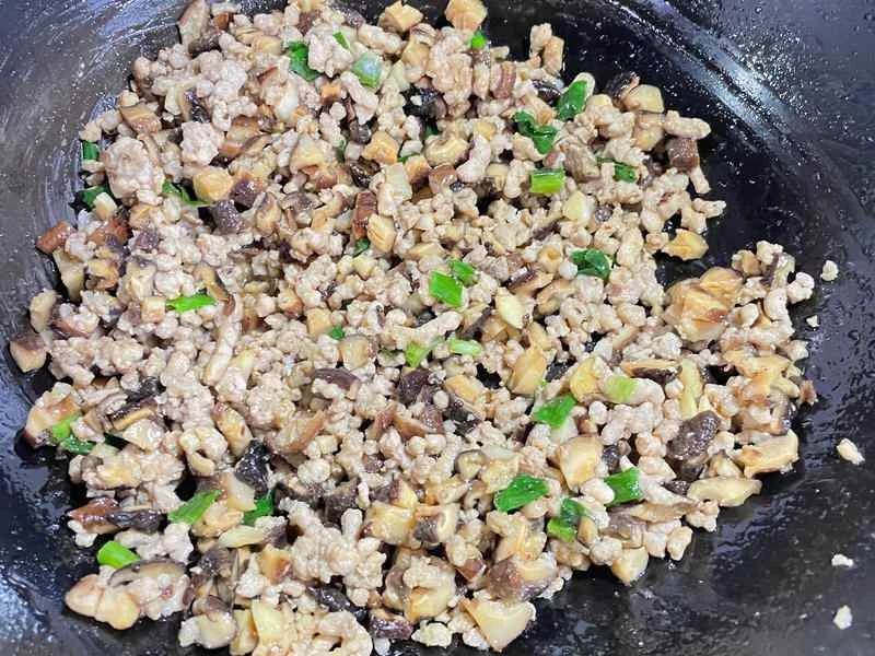 How to make pure milk hand-torn toast: Step 1