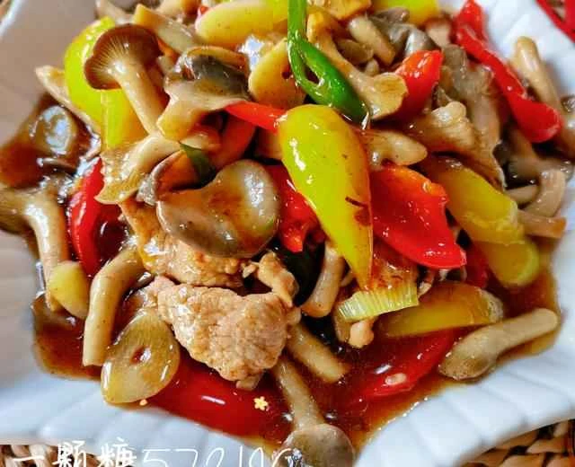 Delicious and smooth "Stir-fried Lean Pork with Mushrooms" recipe