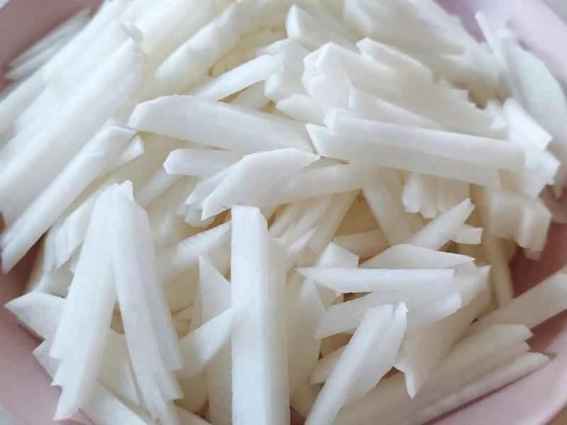 How to make pure milk hand-torn toast: Step 1