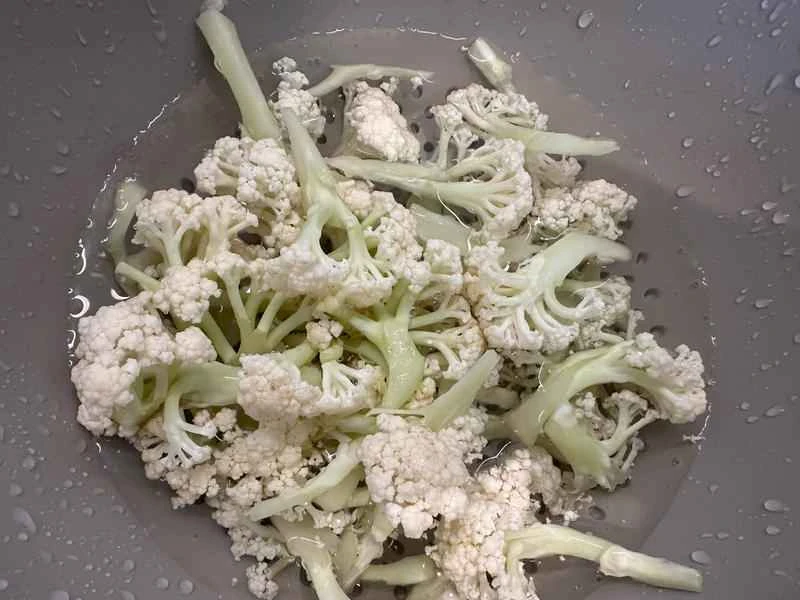 How to make pure milk hand-torn toast: Step 1