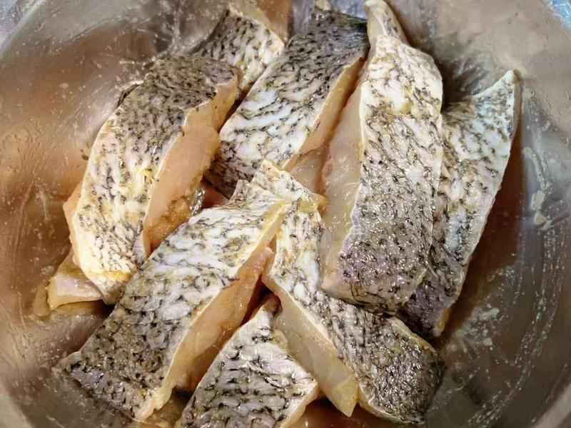 How to make pure milk hand-torn toast: Step 1