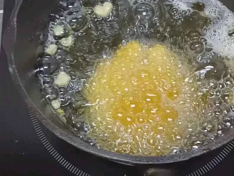 How to make pure milk hand-torn toast: Step 1