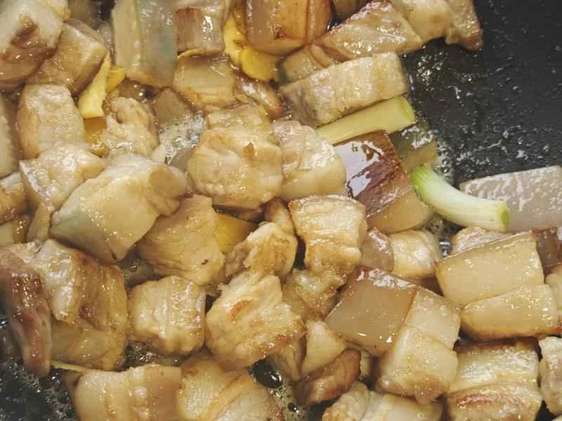 How to make pure milk hand-torn toast: Step 1