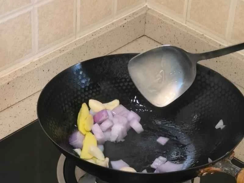 How to make pure milk hand-torn toast: Step 1