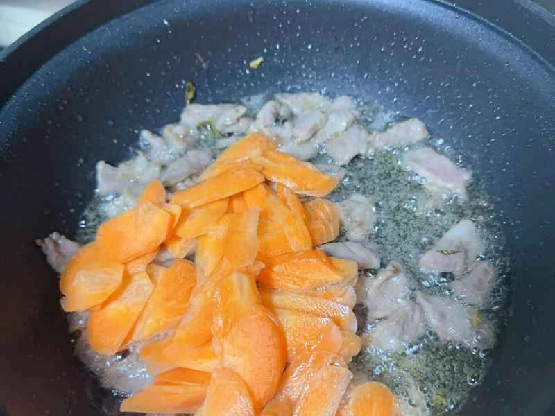 How to make pure milk hand-torn toast: Step 1