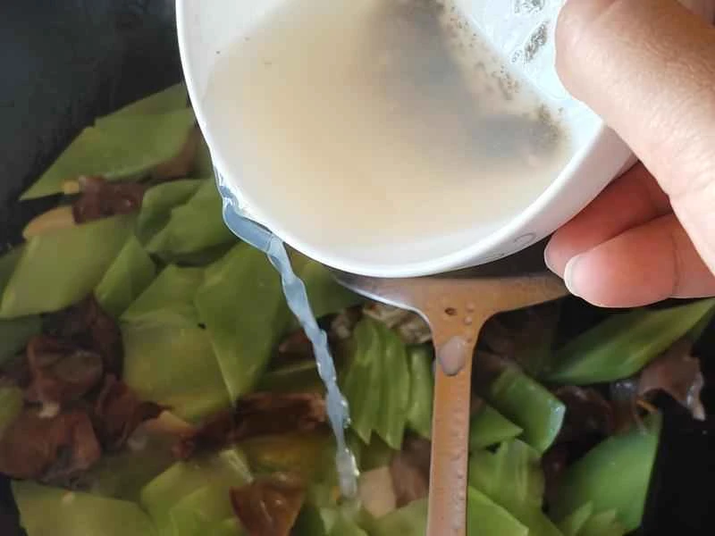 How to make pure milk hand-torn toast: Step 1