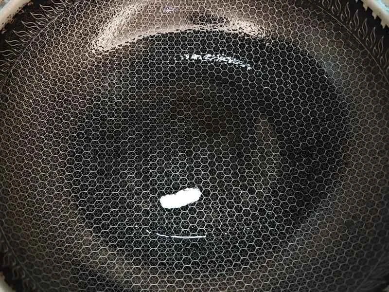 How to make pure milk hand-torn toast: Step 1