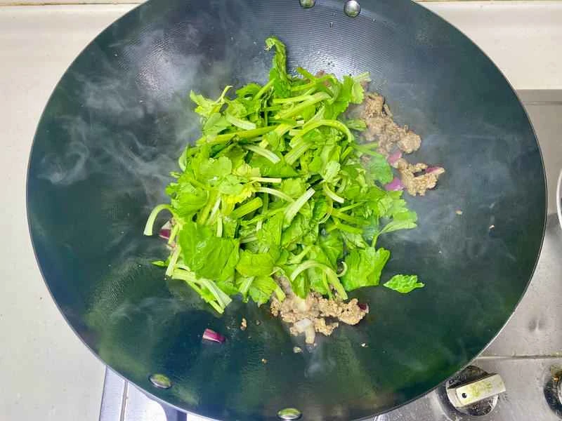 How to make pure milk hand-torn toast: Step 1