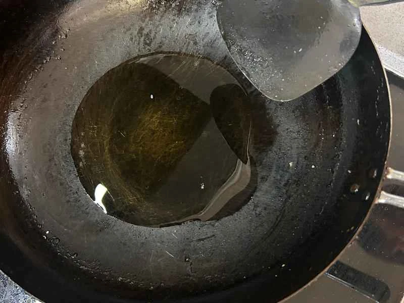 How to make pure milk hand-torn toast: Step 1