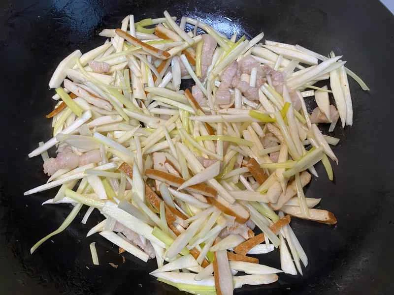 How to make pure milk hand-torn toast: Step 1