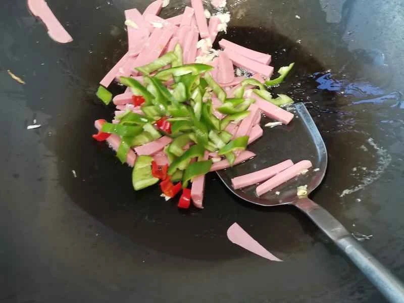 How to make pure milk hand-torn toast: Step 1