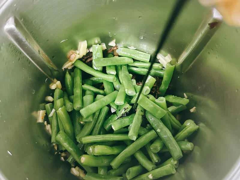 How to make pure milk hand-torn toast: Step 1