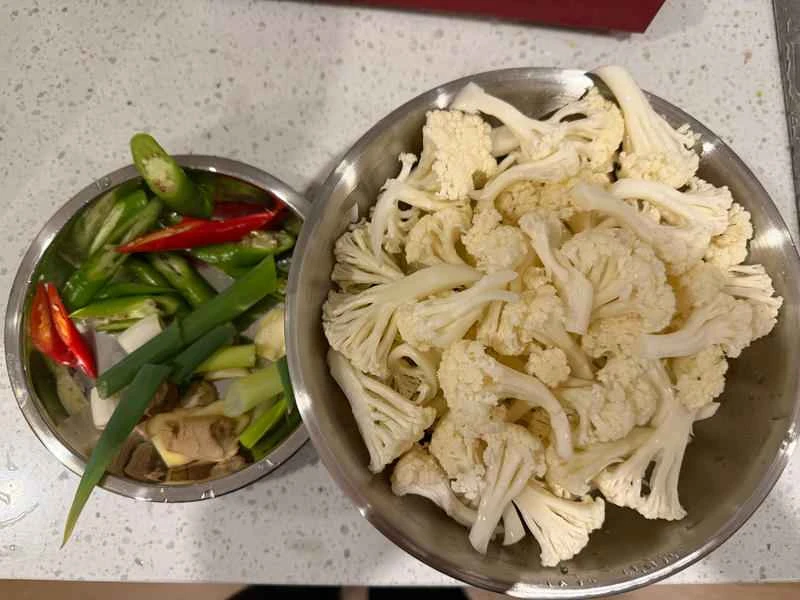 How to make pure milk hand-torn toast: Step 1