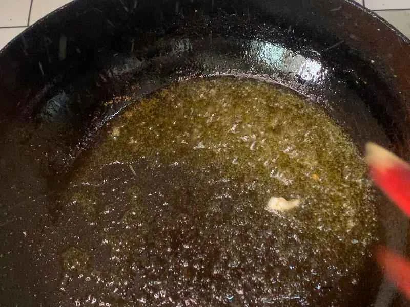 How to make pure milk hand-torn toast: Step 1