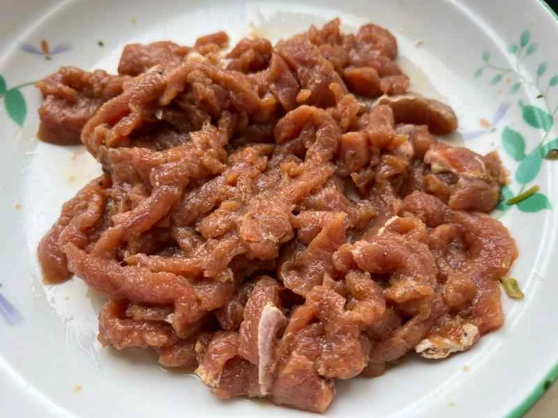 How to make pure milk hand-torn toast: Step 1