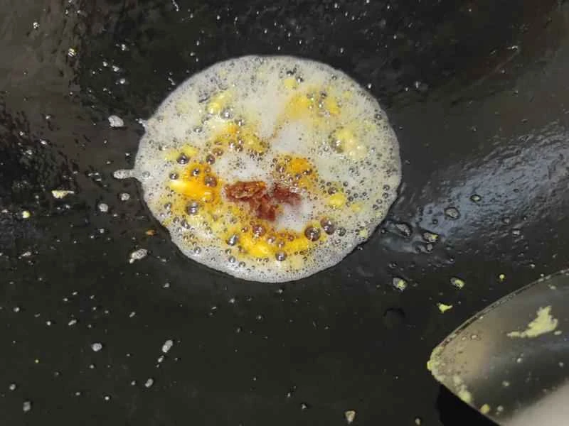 How to make pure milk hand-torn toast: Step 1