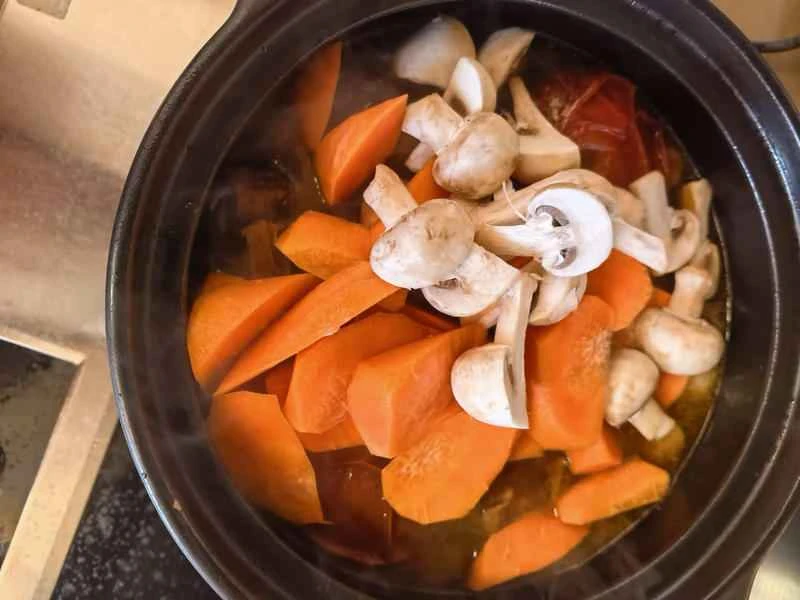 How to make pure milk hand-torn toast: Step 1