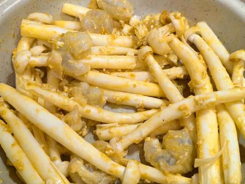 How to make pure milk hand-torn toast: Step 1