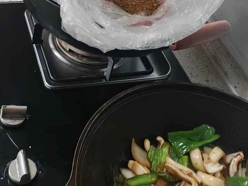 How to make pure milk hand-torn toast: Step 1