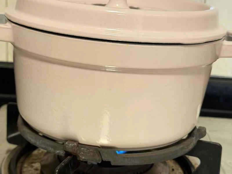 How to make pure milk hand-torn toast: Step 1