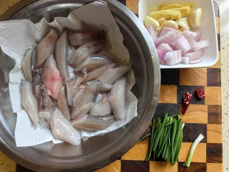 How to make pure milk hand-torn toast: Step 1