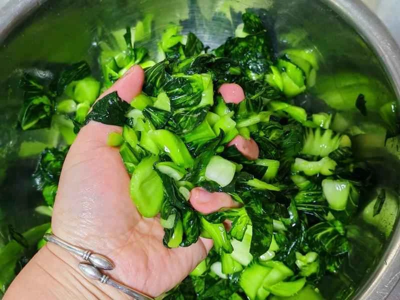 How to make pure milk hand-torn toast: Step 1