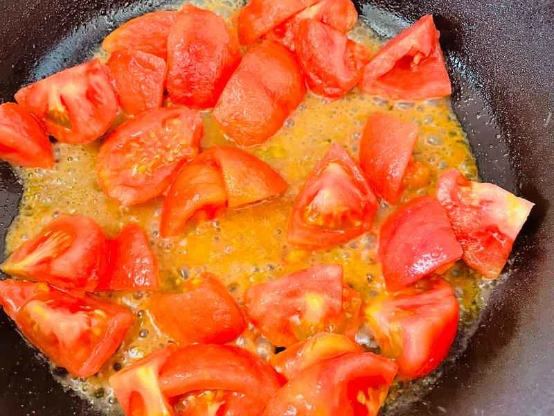 How to make pure milk hand-torn toast: Step 1