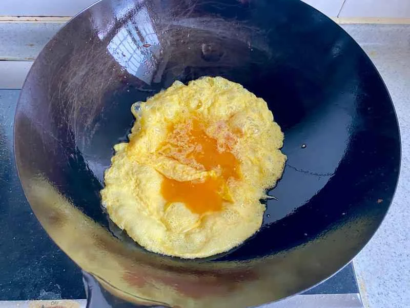 How to make pure milk hand-torn toast: Step 1