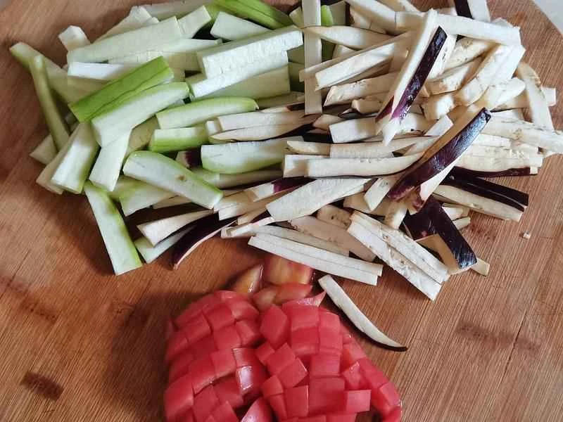 How to make pure milk hand-torn toast: Step 1