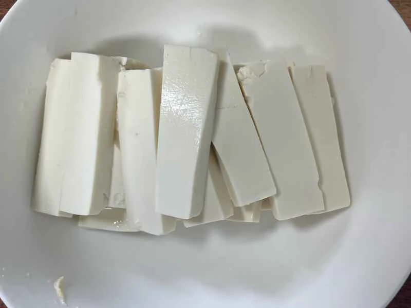 How to make pure milk hand-torn toast: Step 1