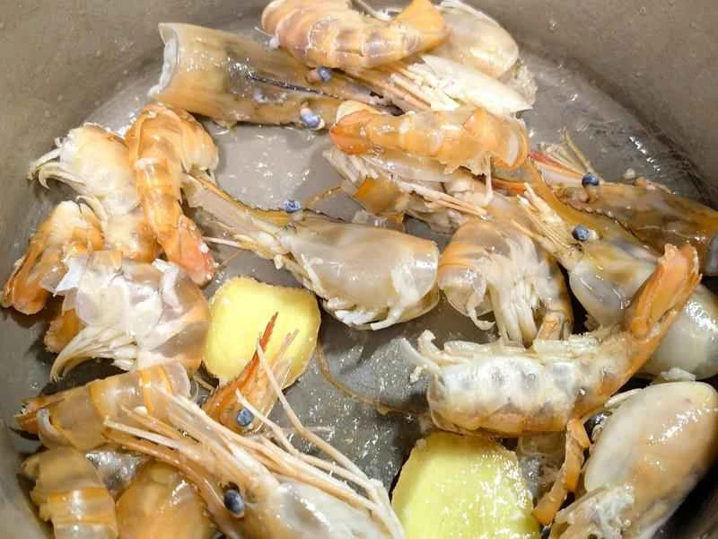 How to make pure milk hand-torn toast: Step 1