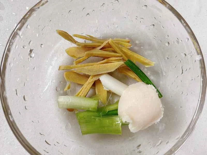 How to make pure milk hand-torn toast: Step 1