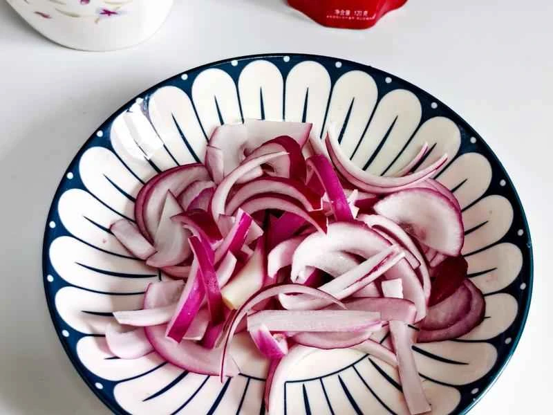 How to make pure milk hand-torn toast: Step 1
