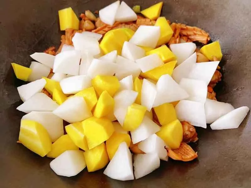 How to make pure milk hand-torn toast: Step 1