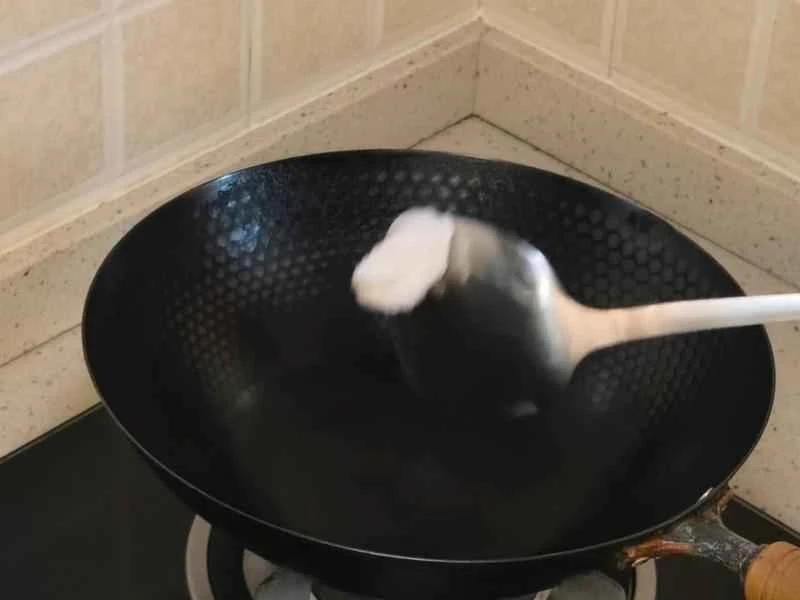 How to make pure milk hand-torn toast: Step 1