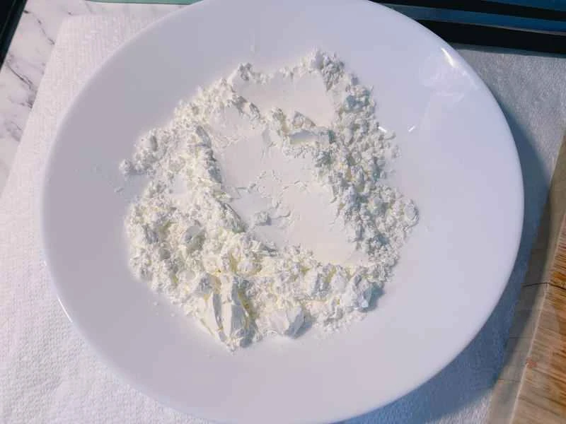 How to make pure milk hand-torn toast: Step 1