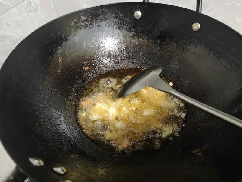 How to make pure milk hand-torn toast: Step 1