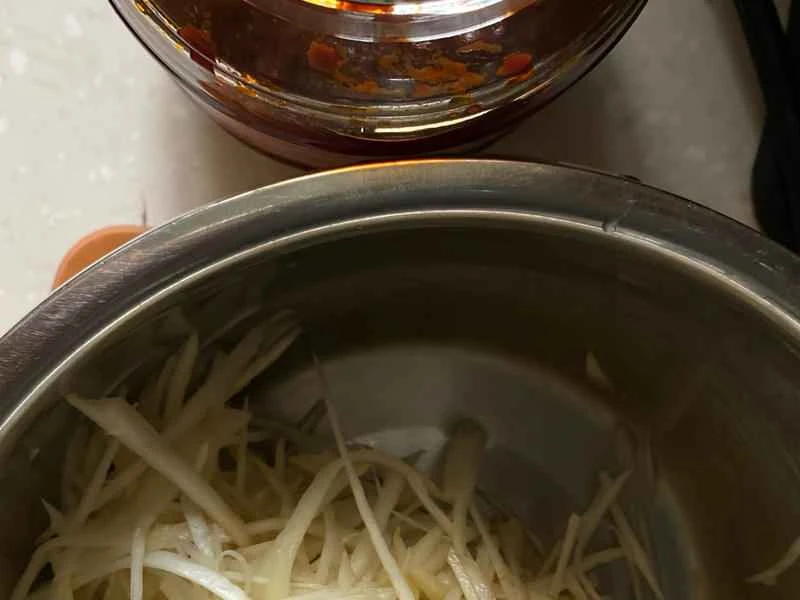 How to make pure milk hand-torn toast: Step 1