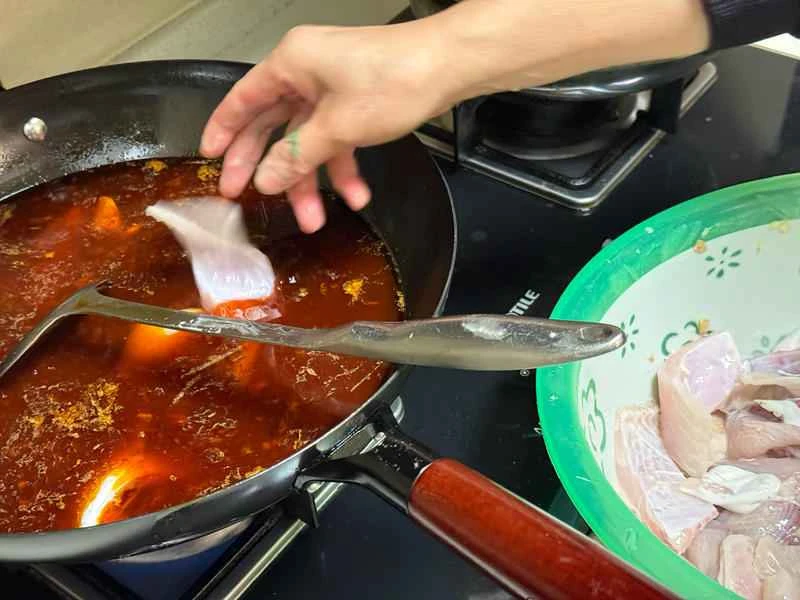 How to make pure milk hand-torn toast: Step 1