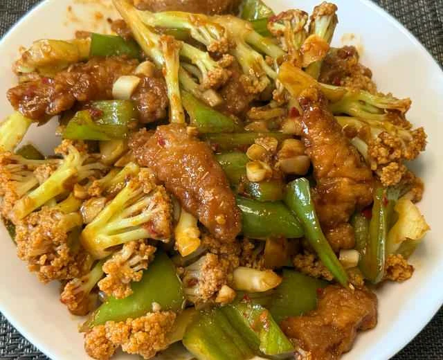 Recipe for Dry Pot Crispy Pork and Cauliflower