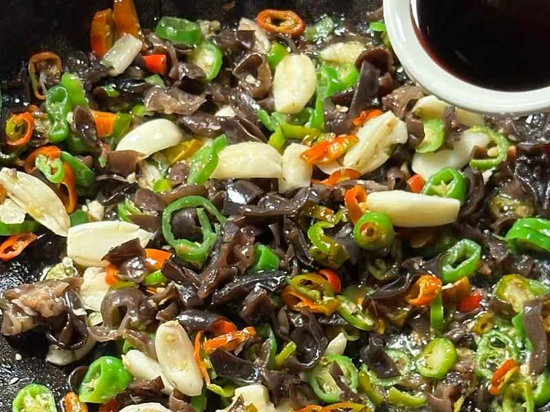 How to make pure milk hand-torn toast: Step 1