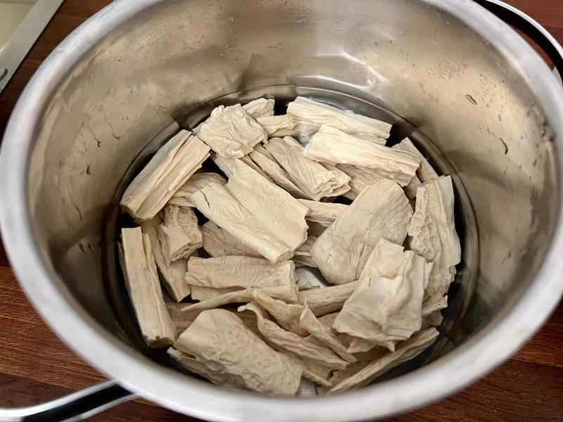 How to make pure milk hand-torn toast: Step 1