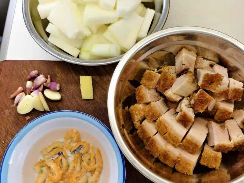 How to make pure milk hand-torn toast: Step 1