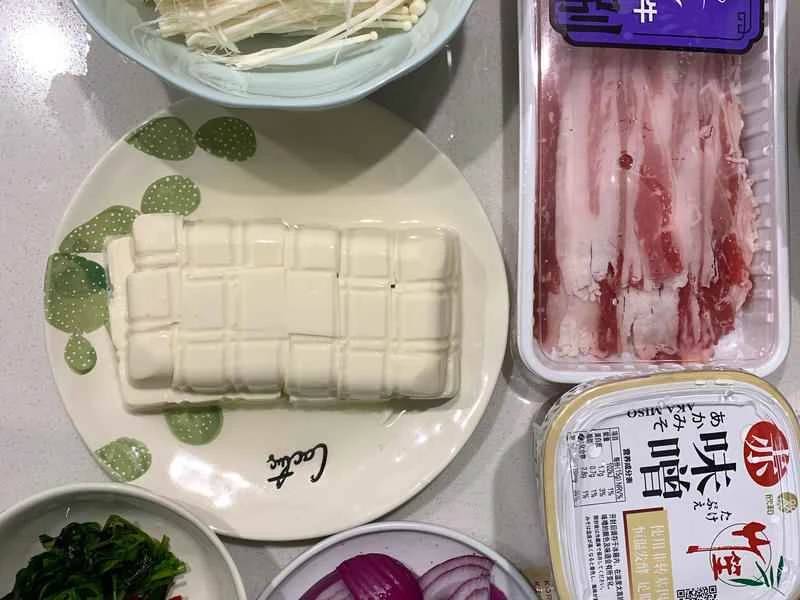 How to make pure milk hand-torn toast: Step 1