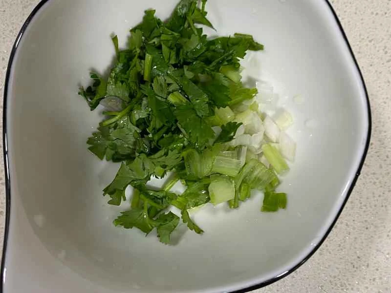 How to make pure milk hand-torn toast: Step 1