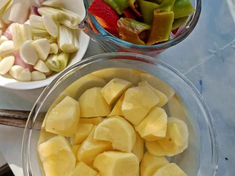 How to make pure milk hand-torn toast: Step 1