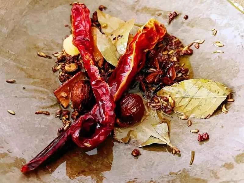 How to make pure milk hand-torn toast: Step 1