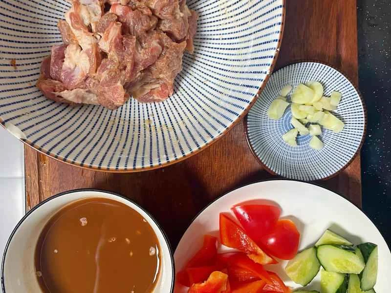 How to make pure milk hand-torn toast: Step 1