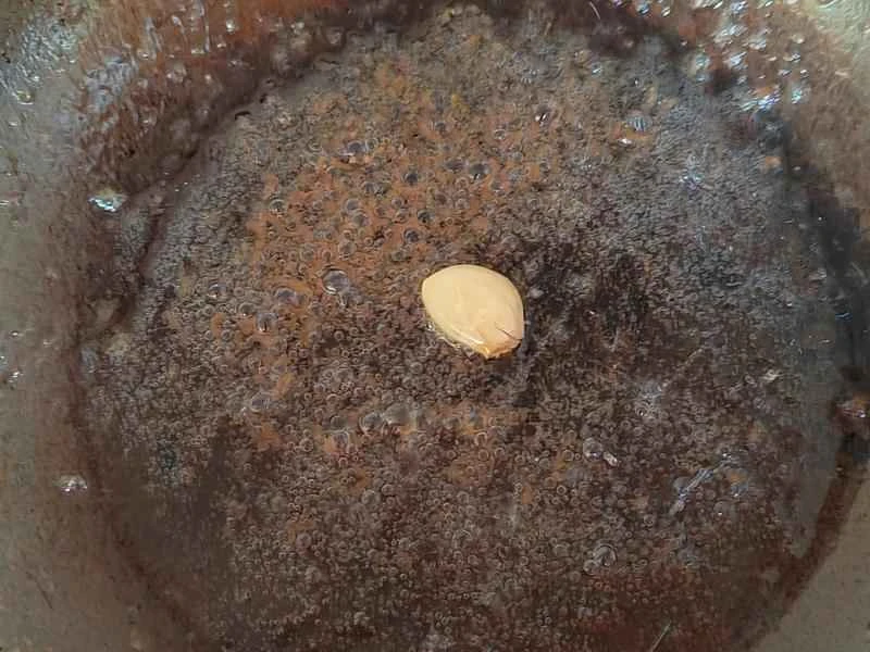 How to make pure milk hand-torn toast: Step 1