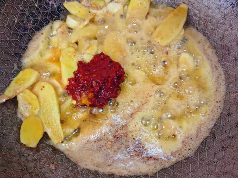 How to make pure milk hand-torn toast: Step 1